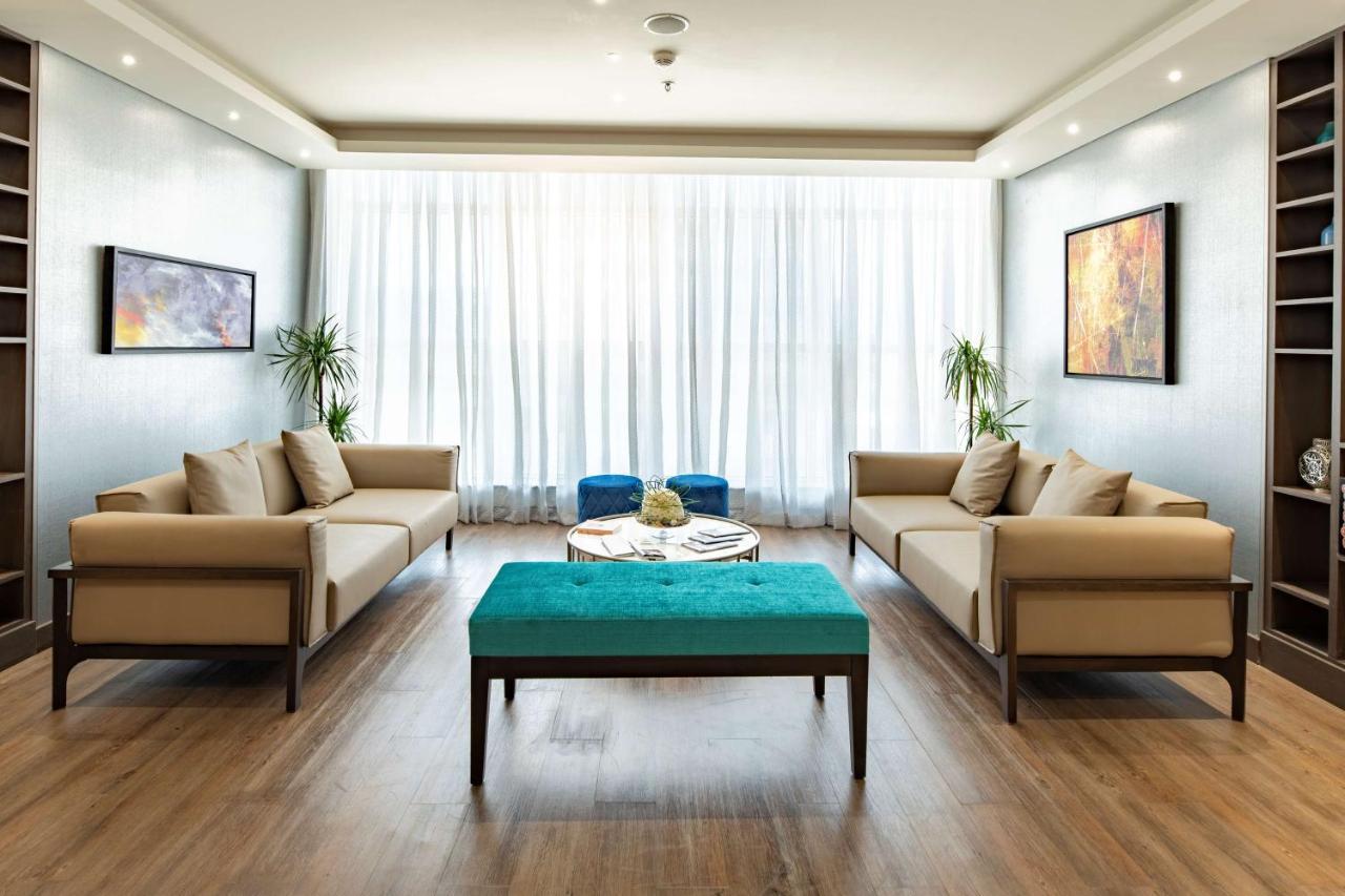 Radisson Blu Hotel, Jeddah Corniche Zewnętrze zdjęcie A living room