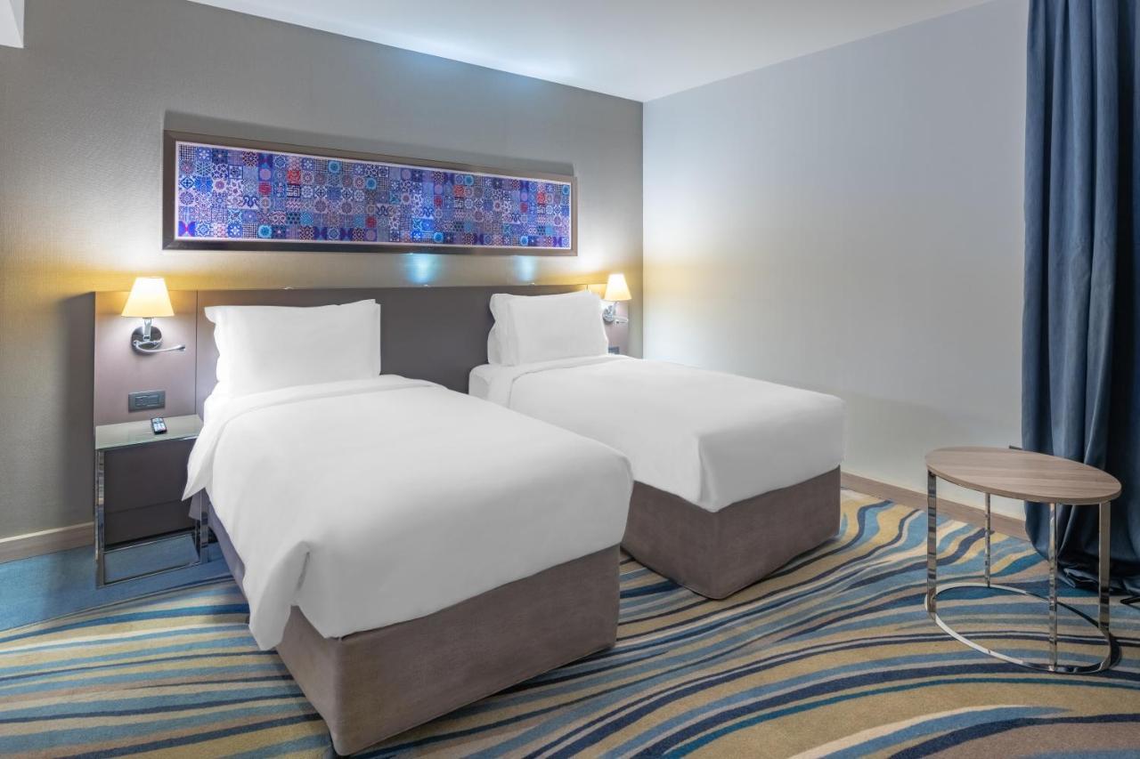 Radisson Blu Hotel, Jeddah Corniche Zewnętrze zdjęcie A room at the hotel