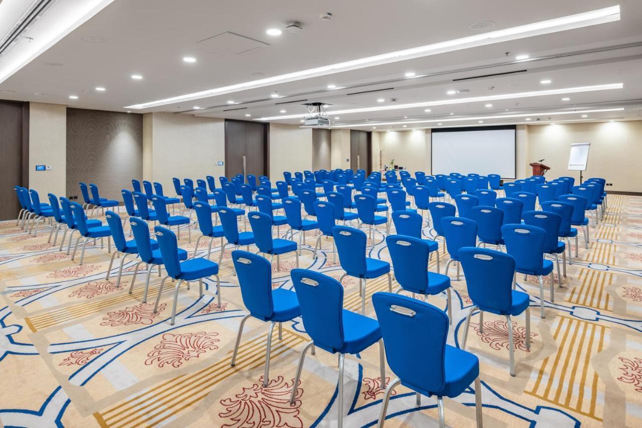 Radisson Blu Hotel, Jeddah Corniche Zewnętrze zdjęcie Meeting room